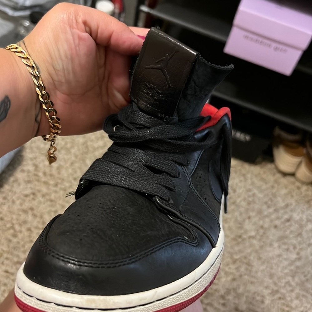 Air Jordan Size 8-Low Nouveau Black Red & White 2013 like NEW! Popular pick!!